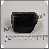 TOURMALINE NOIRE - 98 grammes - 45x35x30 mm - R027