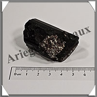 TOURMALINE NOIRE - 63 grammes - 48x28x25 mm - R030