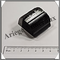 TOURMALINE NOIRE - 79 grammes - 35x35x33 mm - R031