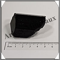 TOURMALINE NOIRE - 76 grammes - 45x33x30 mm - R032