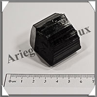 TOURMALINE NOIRE - 92 grammes - 35x35x30 mm - R035