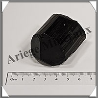 TOURMALINE NOIRE - 111 grammes - 45x40x35 mm - R037