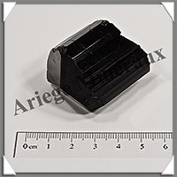 TOURMALINE NOIRE - 73 grammes - 38x34x32 mm - R041