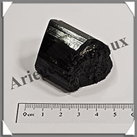 TOURMALINE NOIRE - 73 grammes - 38x34x32 mm - R041