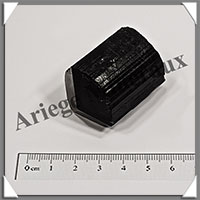 TOURMALINE NOIRE - 67 grammes - 40x35x25 mm - R043