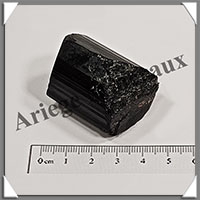 TOURMALINE NOIRE - 67 grammes - 40x35x25 mm - R043