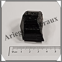 TOURMALINE NOIRE - 57 grammes - 35x35x20 mm - R046