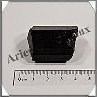 TOURMALINE NOIRE - 41 grammes - 35x25x20 mm - R049