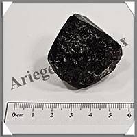 TOURMALINE NOIRE - 51 grammes - 40x35x30 mm - R056