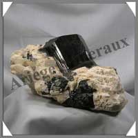 TOURMALINE NOIRE - 2060 grammes - 190x110x100 mm - R101