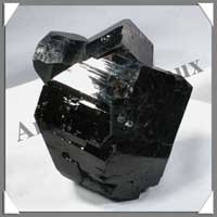 TOURMALINE NOIRE - 460 grammes - 80x75x60 mm - P001