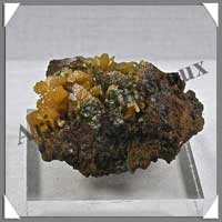 WULFENITE-MIMETITE - 90 grammes - 50x50x30 mm - M004