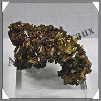 WULFENITE-MIMETITE - 70 grammes - 70x50x40 mm - M011