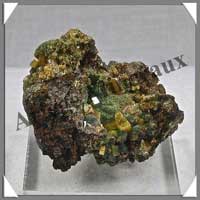 WULFENITE-MIMETITE - 120 grammes - 60x45x45 mm - M017