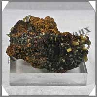 WULFENITE-MIMETITE - 60 grammes - 60x50x20 mm - M019