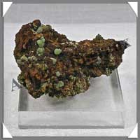 WULFENITE-MIMETITE - 40 grammes - 60x45x30 mm - M020