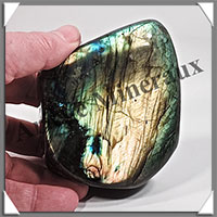 LABRADORITE - 667 grammes - 91x80x47 mm - R131