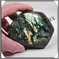 LABRADORITE - 726 grammes - 108x82x50 mm - R132