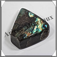 LABRADORITE - 535 grammes - 90x77x38 mm - R136