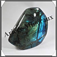 LABRADORITE - 1420 grammes - 135x120x45 mm - Y023
