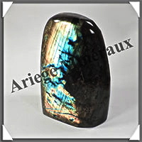 LABRADORITE - 800 grammes - 125x70x45 mm - Y037