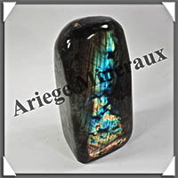 LABRADORITE - 800 grammes - 125x70x45 mm - Y037