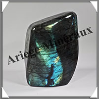 LABRADORITE - 850 grammes - 120x75x55 mm - Y050