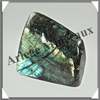 LABRADORITE - 645 grammes - 88x85x55 mm - Y091